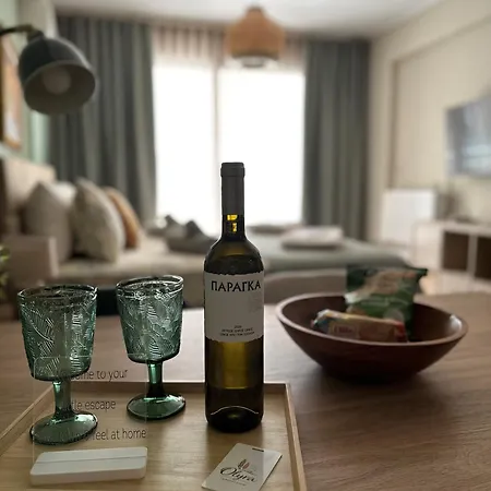 Апартаменты Olyra *